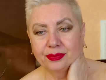 posh lady