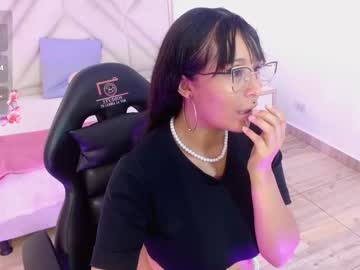 sakuraa tay